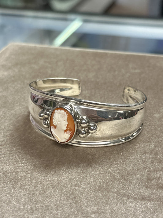 Cameo Esposito Cuff Bracelet