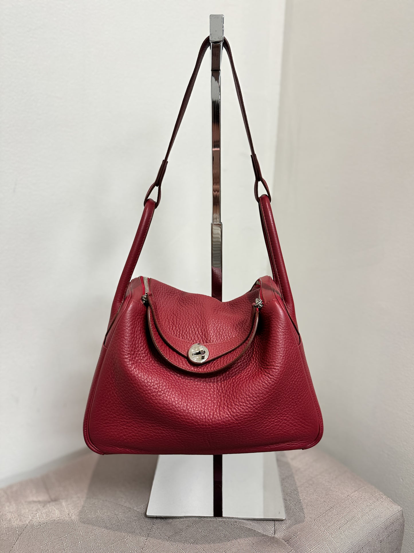 Hermès Bag Clemence Lindy 26