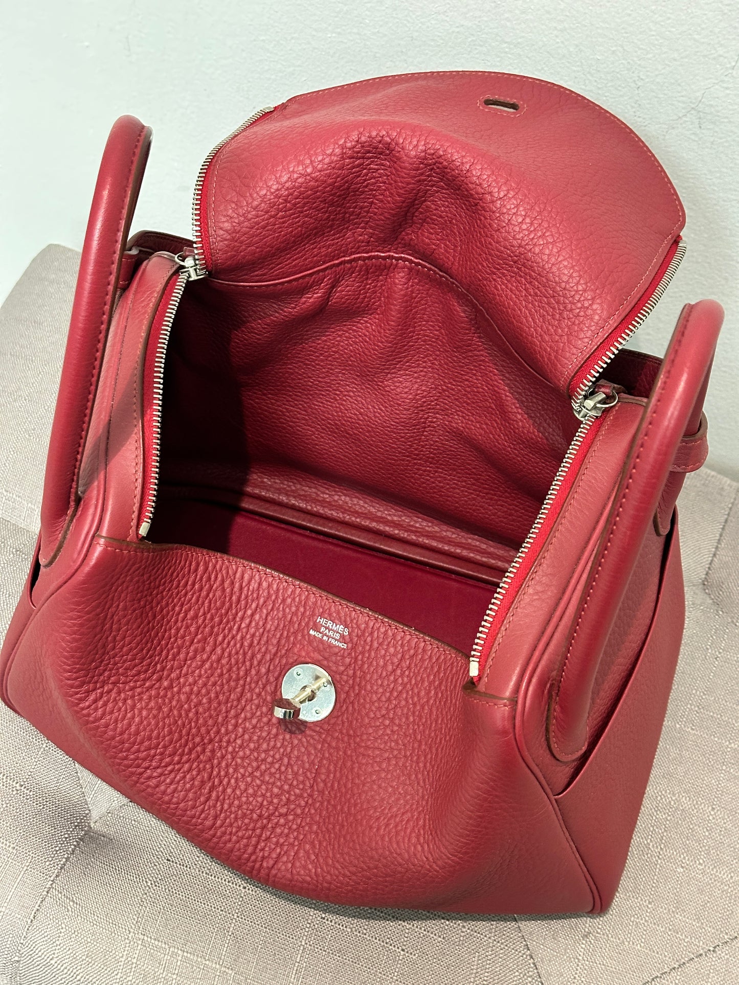Hermès Bag Clemence Lindy 26