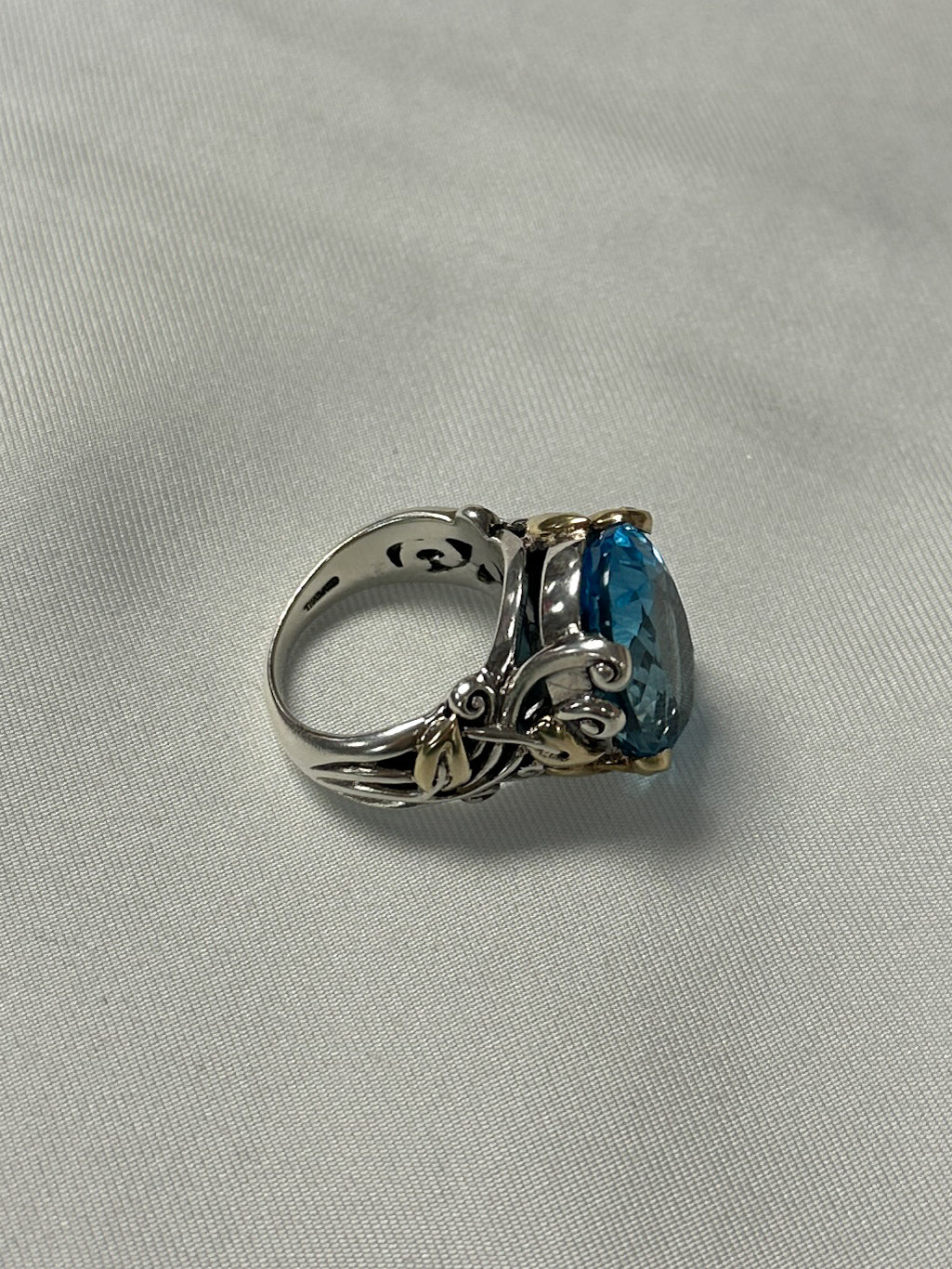 Topaz 18K Barbara Bixby Ring