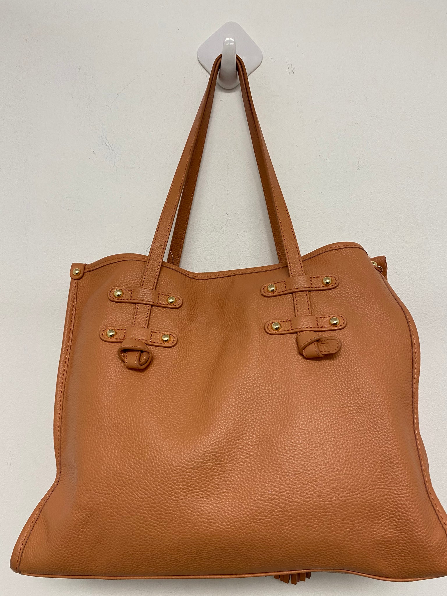 Laggo leather tote bag Raks Thrift Avenue